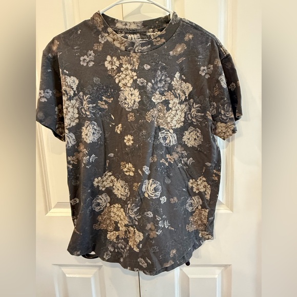 Abercrombie & Fitch Other - Abercrombie & Fitch Soft A&F Essentials Floral Tee Men’s XS Gray